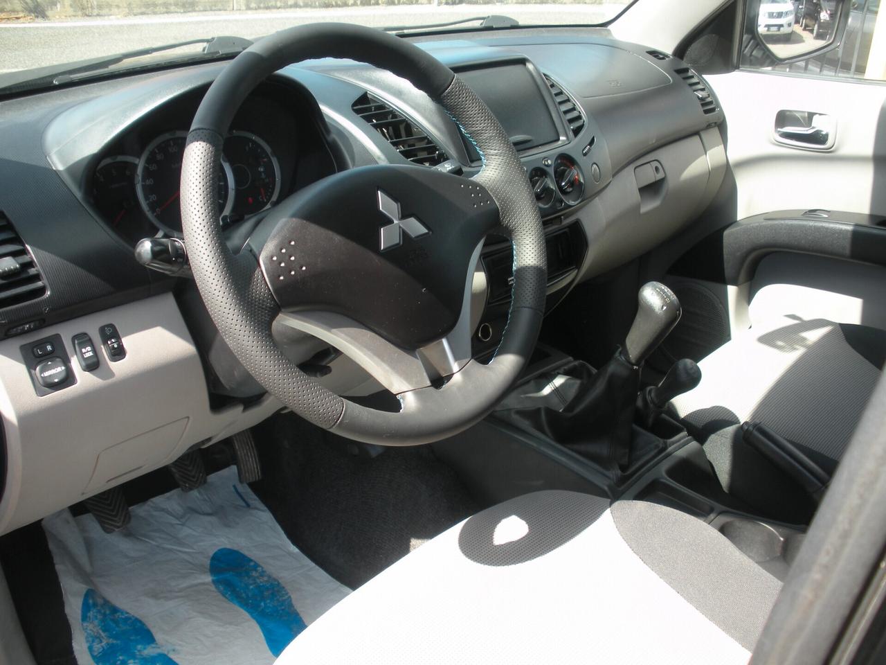 Mitsubishi L200 2.5 DI-D Double Cab Invite