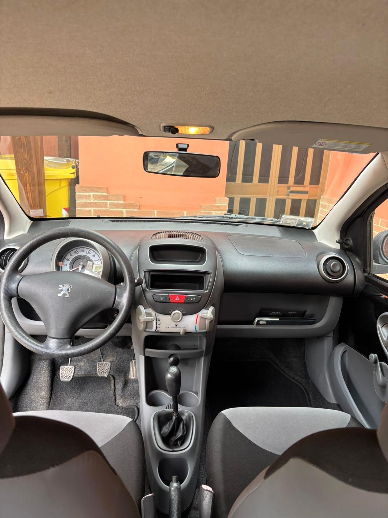 Peugeot 107 1.0 68CV 5p. Plaisir