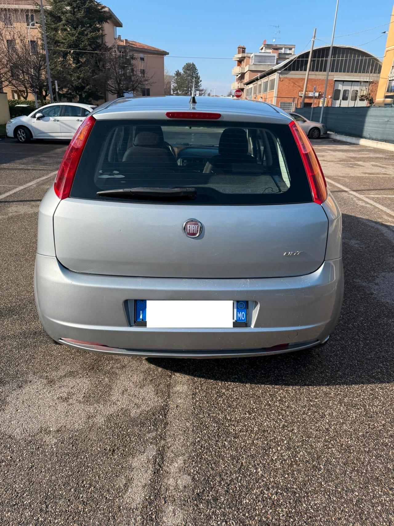 Fiat Grande Punto 1.2 GPL - NEOPATENTATI - 12 MESI DI GARANZIA -