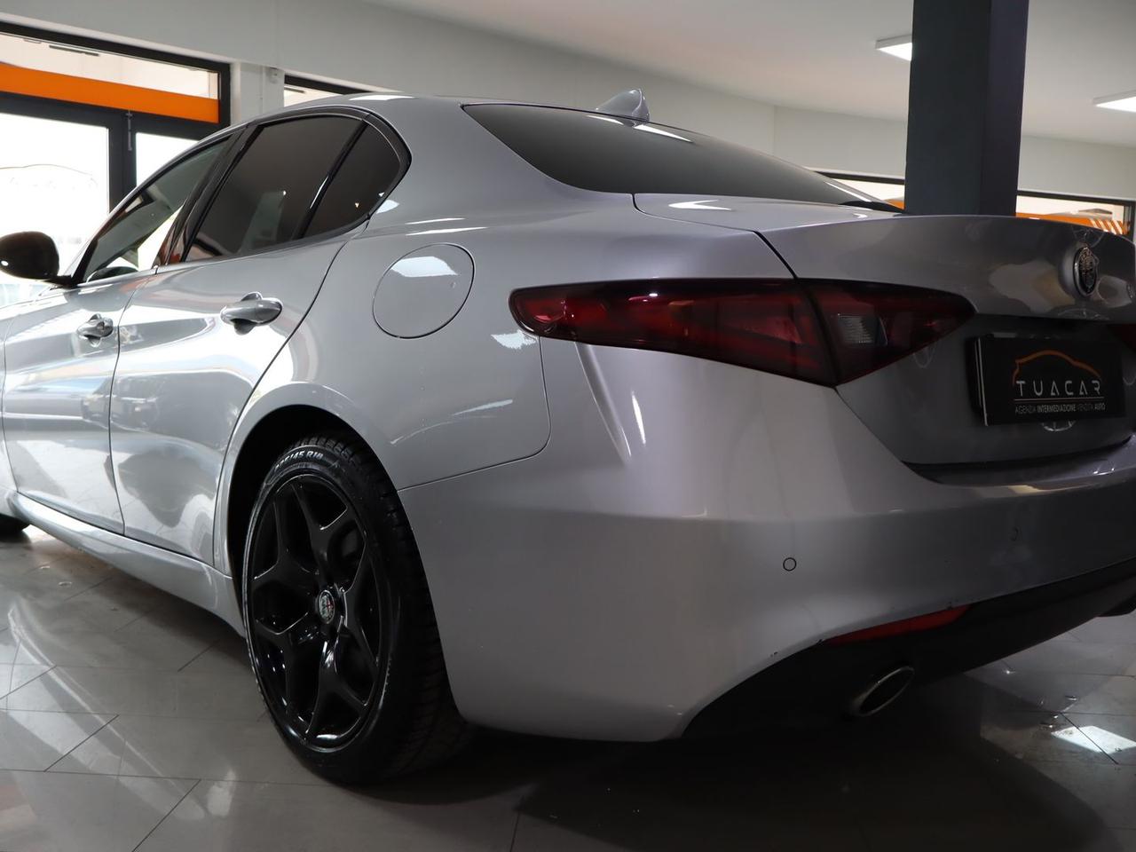 Alfa Romeo Giulia Executive 2.2 #9231