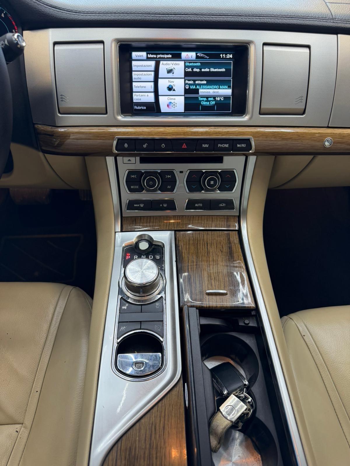 Jaguar XF 3.0 D V6