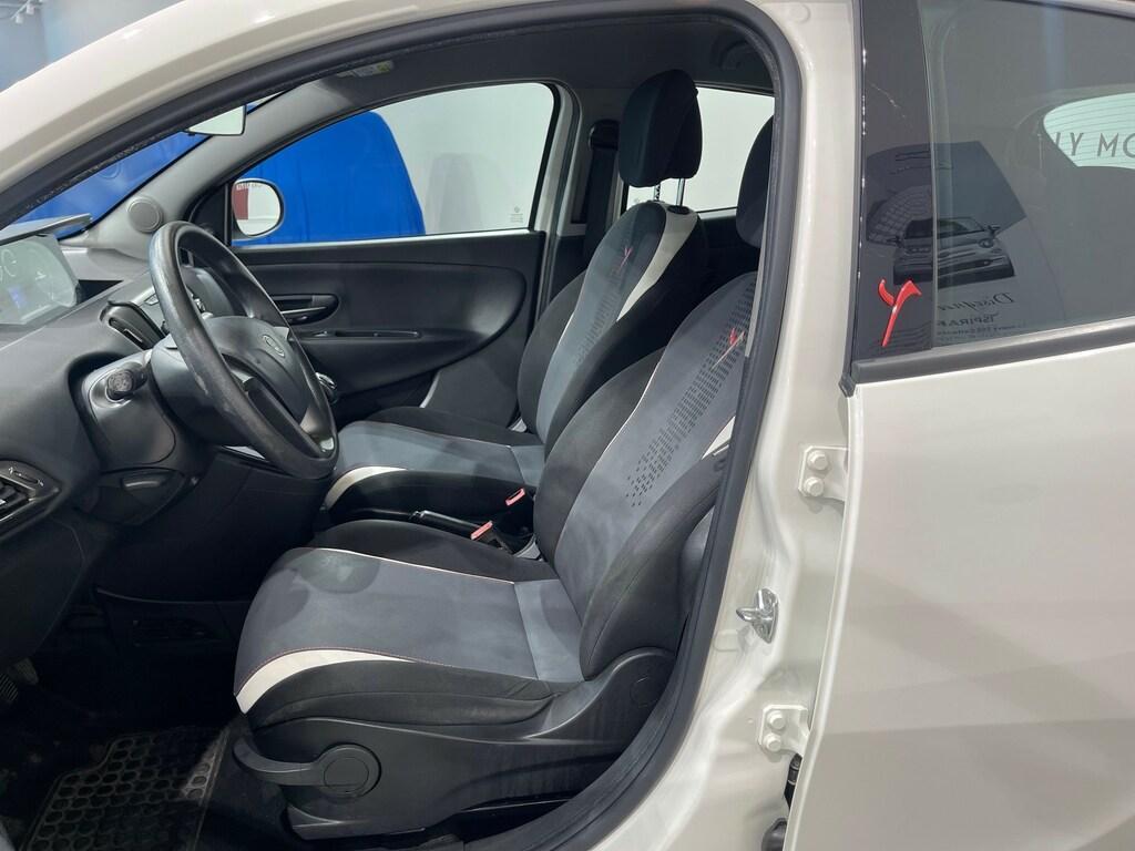 Lancia Ypsilon 1.2 8v Elefantino 69cv my14