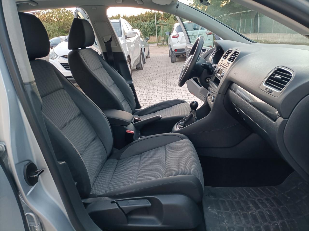 Volkswagen Golf 1.6 TDI 5p. Highline *135.000km*