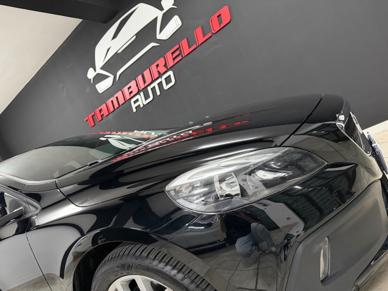 VOLVO V40 2.0 D2 (120) Cross Country Kinetic 2017