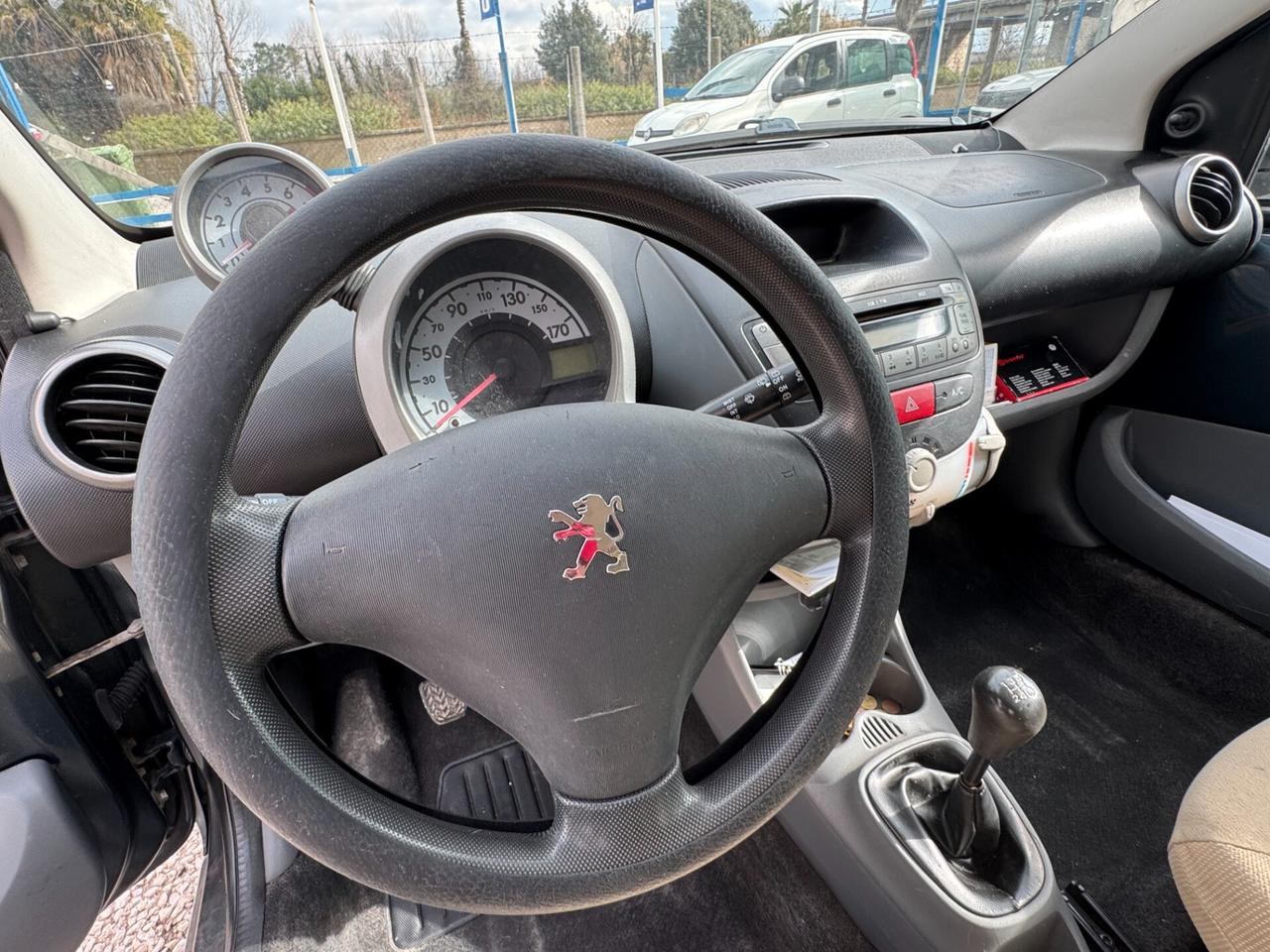 Peugeot 107 1.0 68CV 5p. clima idroguida 2007