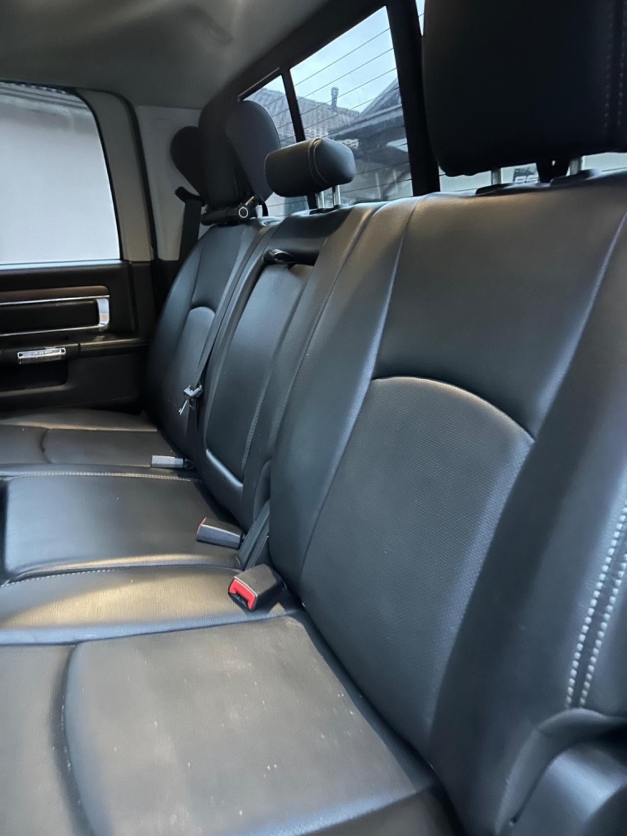 Dodge RAM LARAMIE AMATORE 4x4 KMCERT UNICOPR