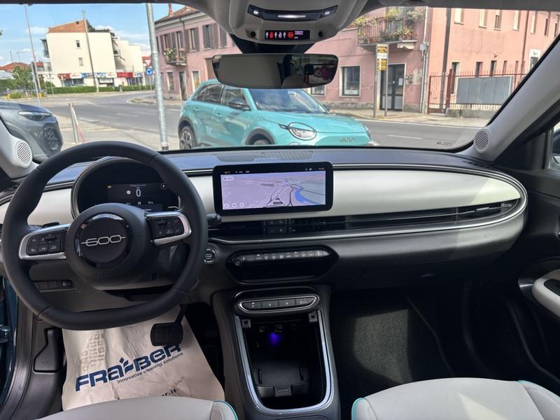 Fiat 600 1.2 hybrid La Prima 110cv auto LED-NAVI-18"