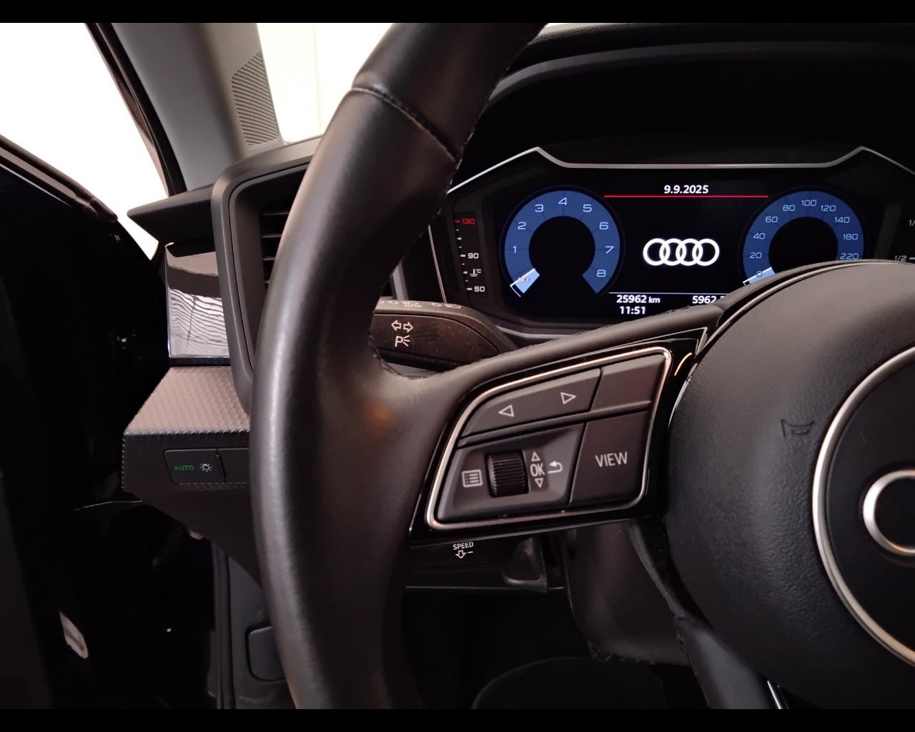 AUDI A1 II 2022 allstreet - A1 allstreet 30 1.0 tfsi Identity Contrast 110cv s tronic