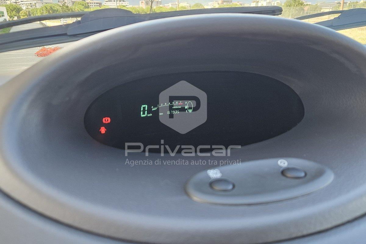 TOYOTA Yaris 1.3i 16V cat 5 porte aut. Sol