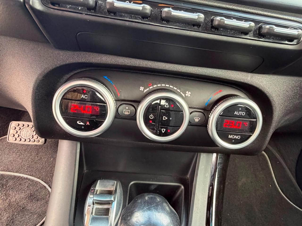 Alfa Romeo Giulietta 1.4 Turbo MultiAir TCT Distinctive