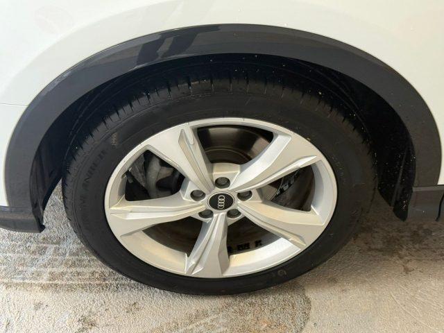 AUDI Q3 2.0 TDI 150 CV S tronic Business