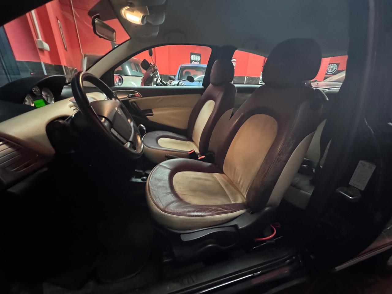 Lancia Ypsilon 1.3 MJT 90 CV Platino