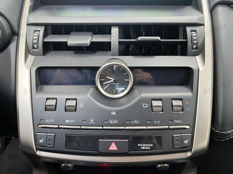 Lexus NX 300h 2.5 Executive 4wd cvt