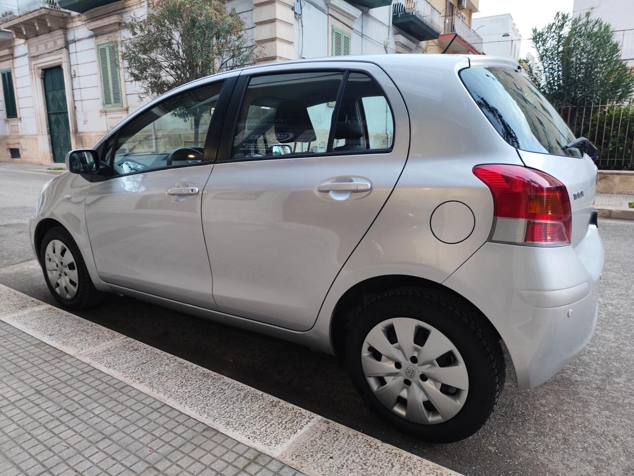 Toyota Yaris 1.4 D-4D 90cv DIESEL PERFETTA