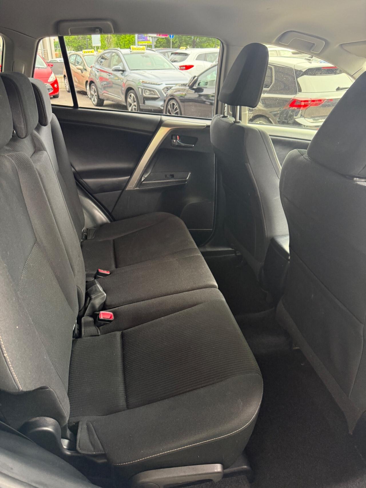 TOYOTA RAV4 2.0 D-4D 4WD STYLE 4X4