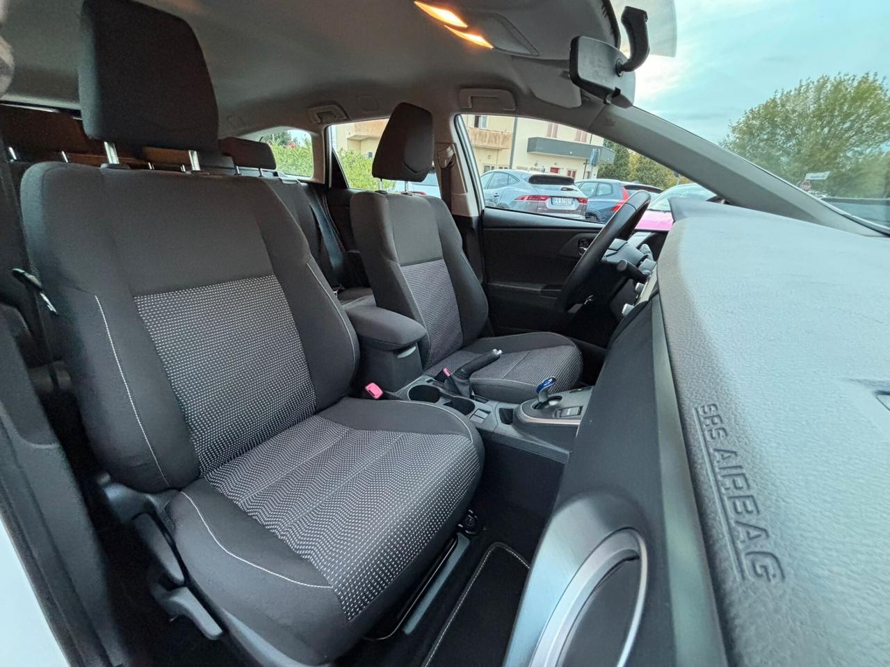 Toyota Auris 1.8 Hybrid