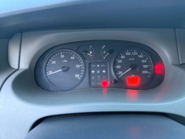 RENAULT Trafic T27 1.9 dCi/100 GANCIO TRAINO