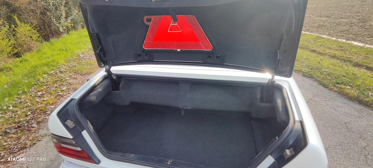 Mercedes-benz E 200 CABRIO (Mosca bianca)