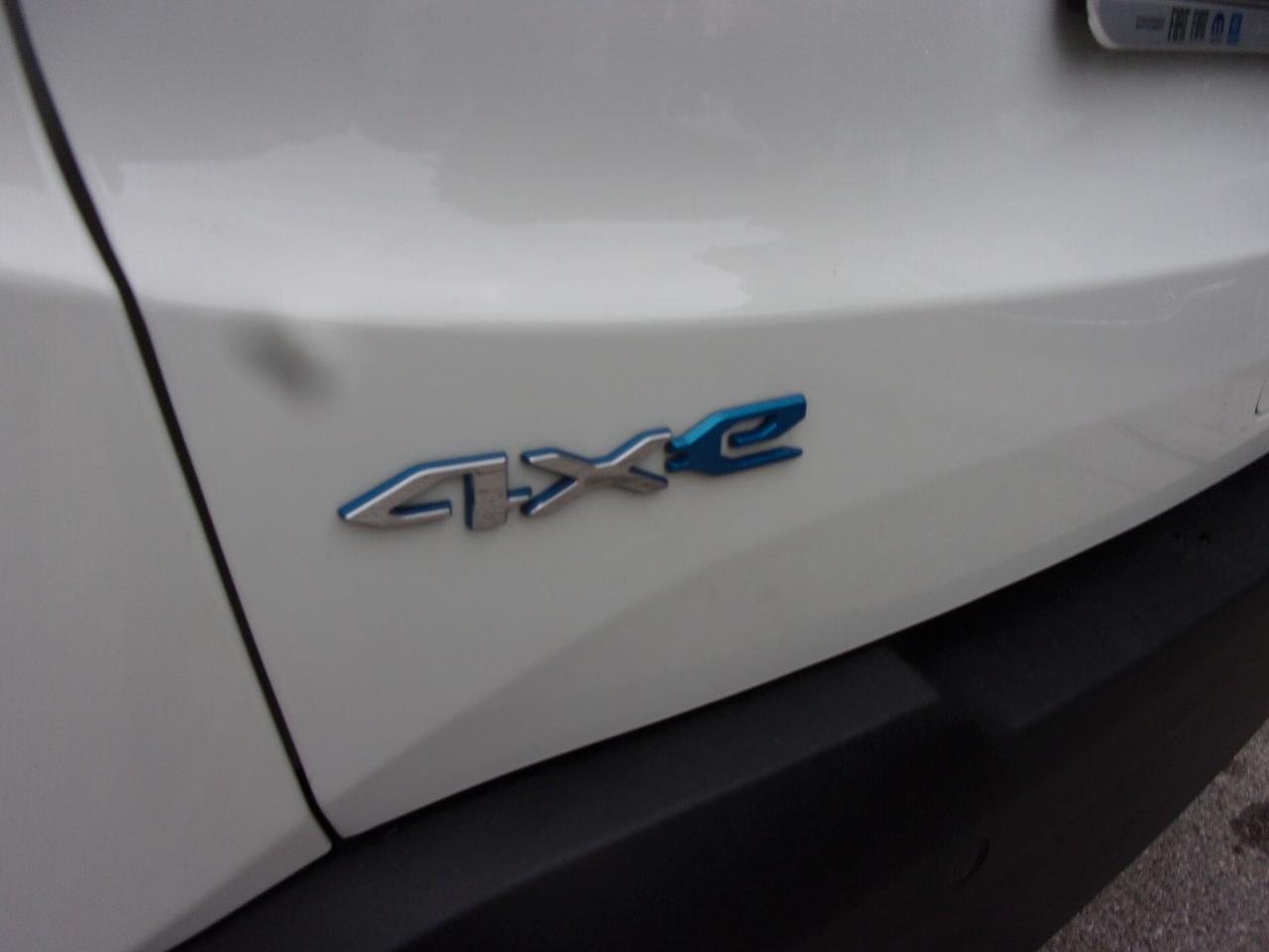 Jeep Renegade 1.5 Turbo T4 MHEV Summit