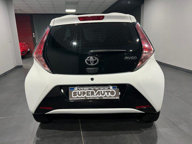 TOYOTA Aygo 1.0 VVT-i 69 CV 5 porte x-clusiv MMT