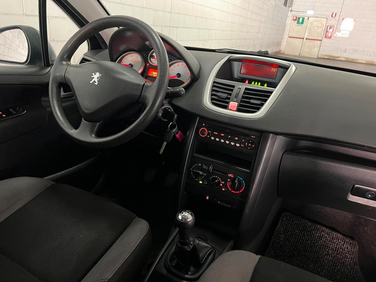Peugeot 207 1.4 8V 75CV 3p. X Line