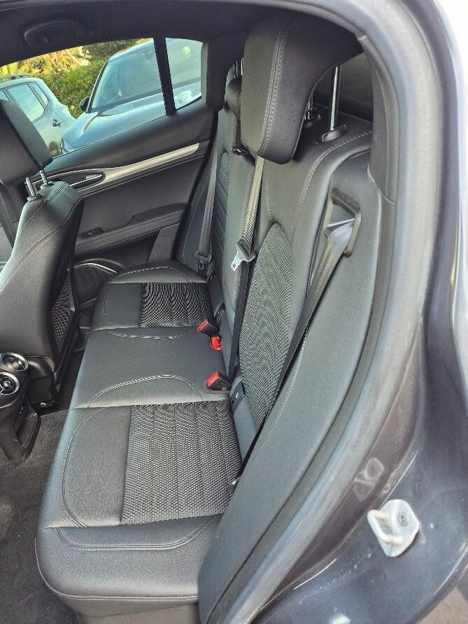 Alfa Romeo Stelvio 2.2 Turbodiesel 190 CV AT8 Q4 Sprint