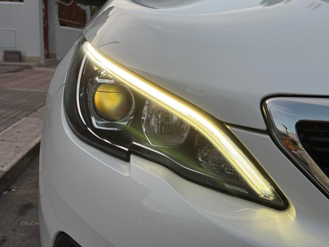 Peugeot 308 1.5 BlueHDi 100 SW NAVI CARPLAY – 2019