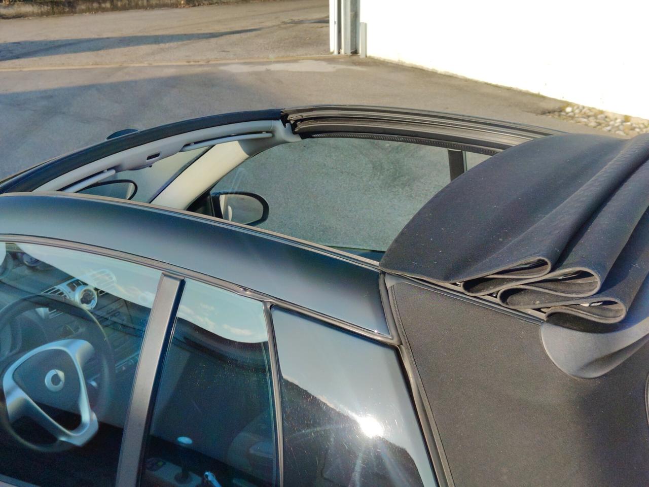 Smart ForTwo 1000 52 kW MHD cabrio pure