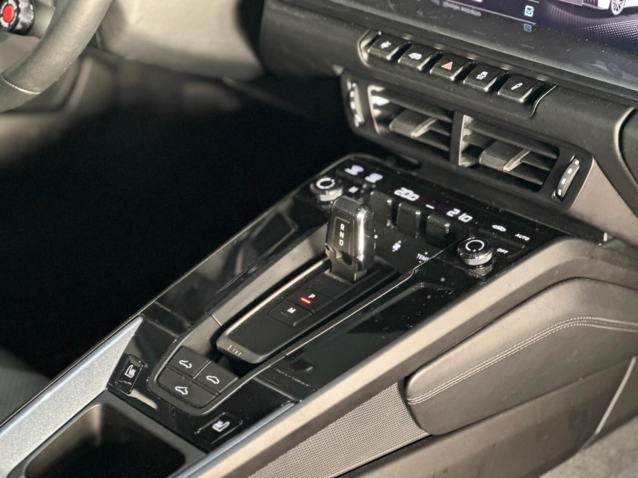 Porsche 911 Carrera 4 GTS Liftsystem