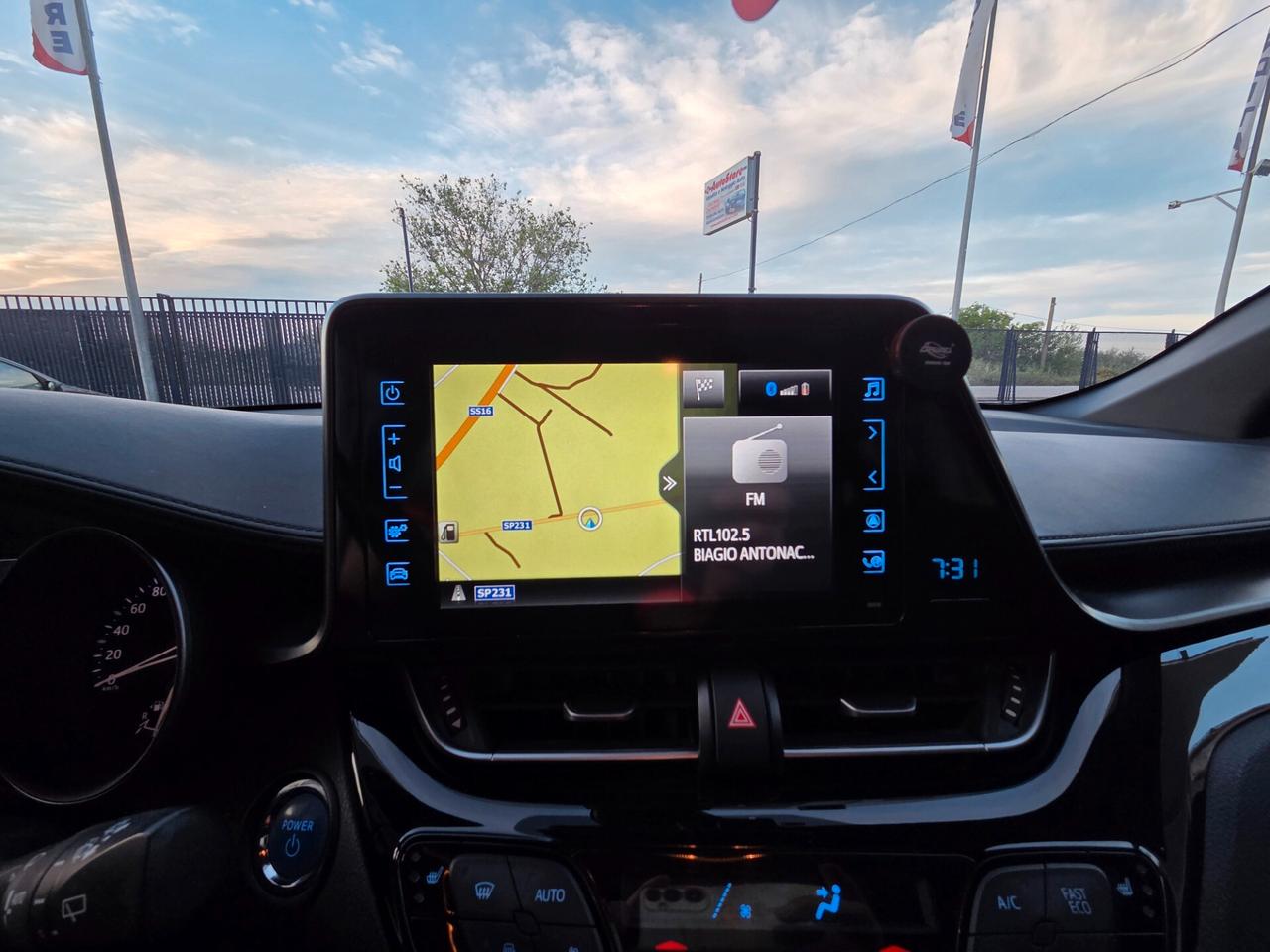 Toyota C-HR 1.8 Hybrid E-CVT Active