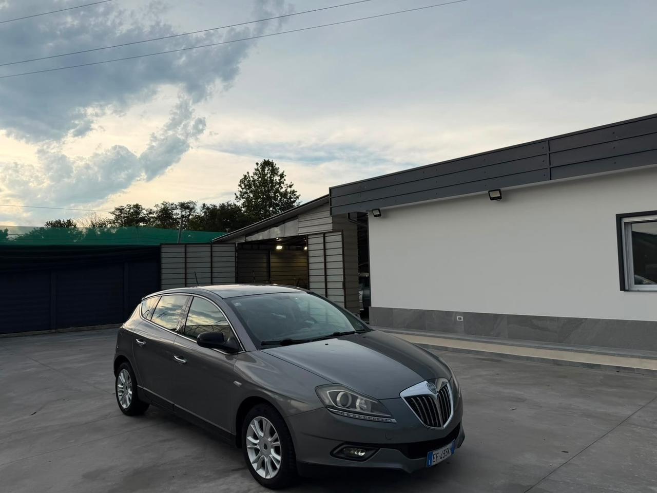 Lancia Delta 1.6 MJT DPF Selectronic Platinum