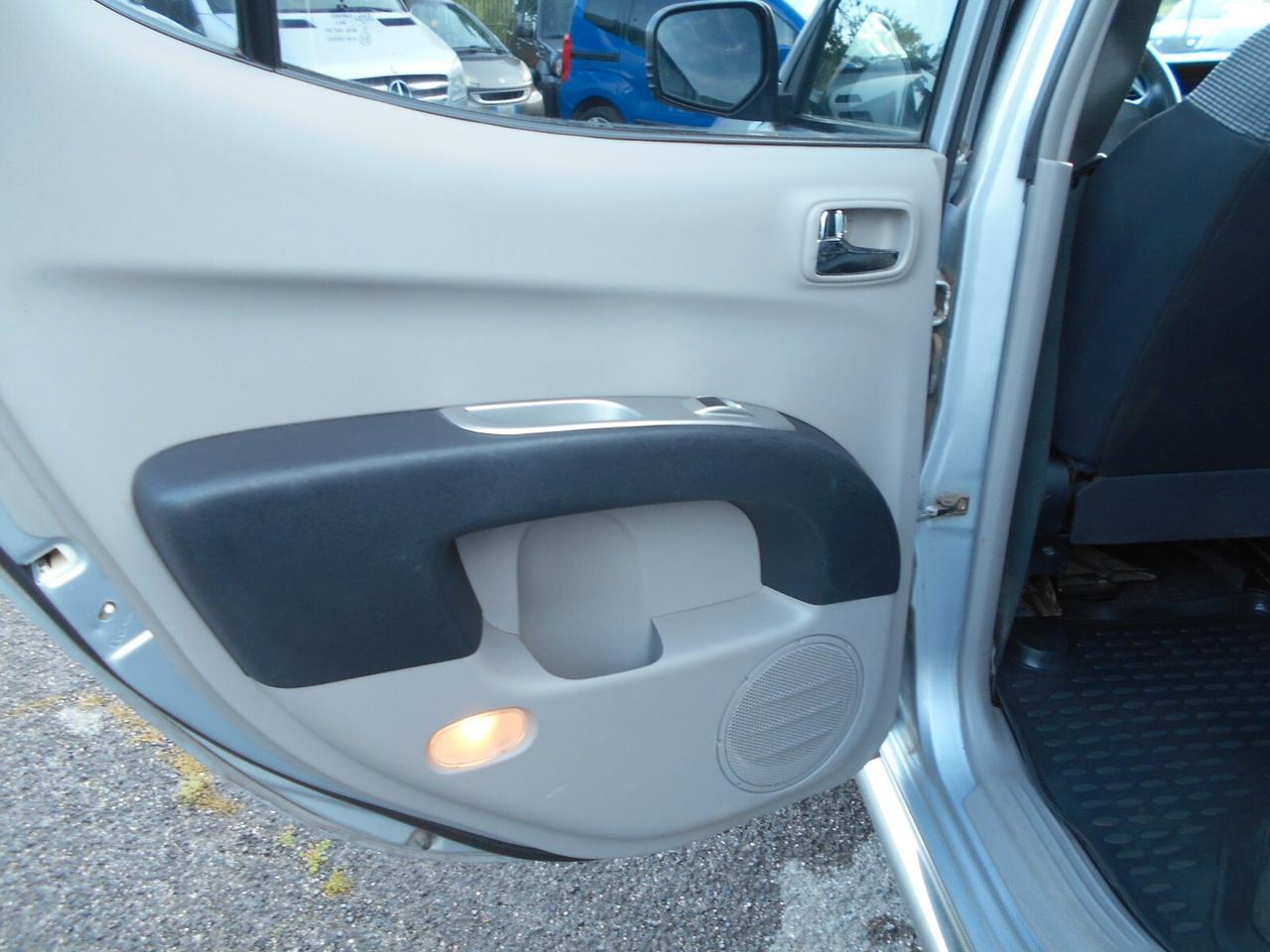 Mitsubishi L200 2.5 DI-D/136CV Doppia Cab Intense HARDTOP 4X4