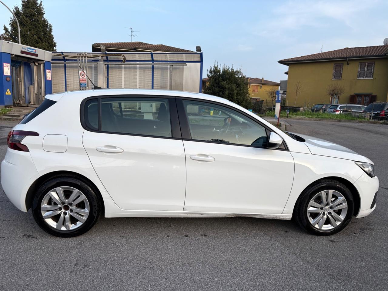 Peugeot 308 BlueHDi 130 S&S Allure