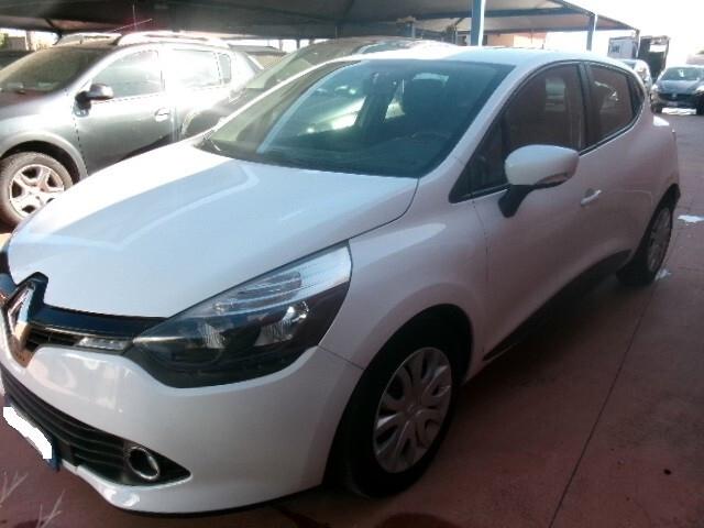 Renault Clio 1.2 75CV 5 porte Costume National