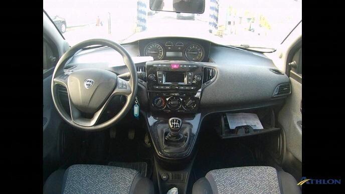 Lancia Ypsilon 1.0 FireFly 5 porte S&S Hybrid Alberta Ferretti