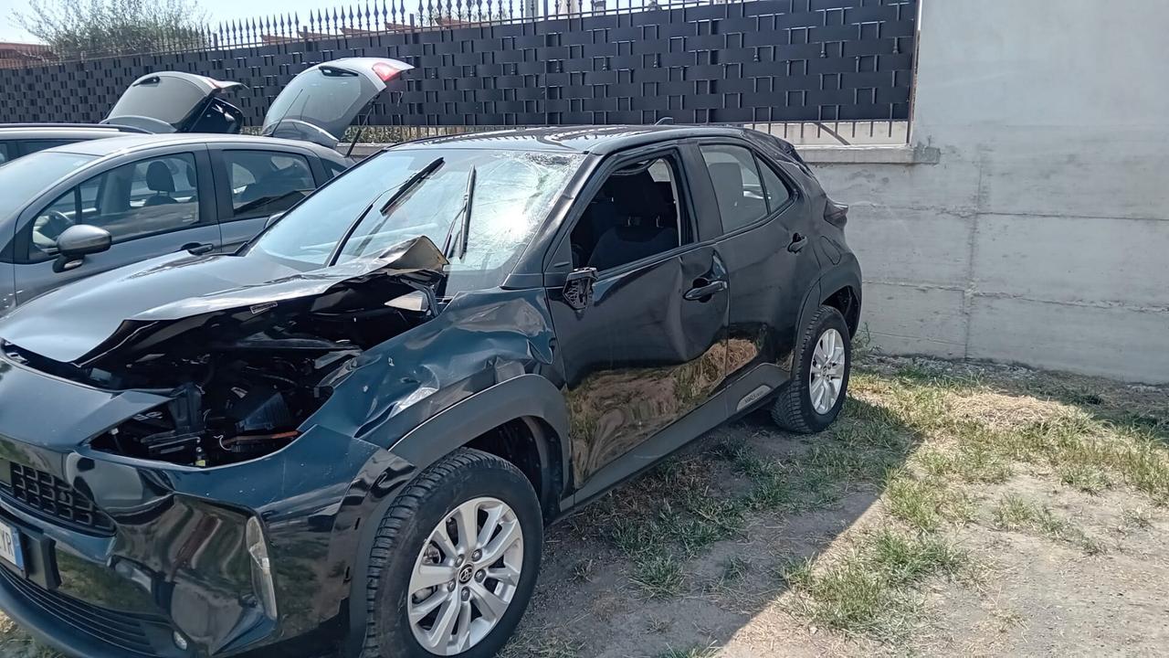 Toyota Yaris Cross 1.5 Hybrid 5p. E-CVT Active SINISTRATA