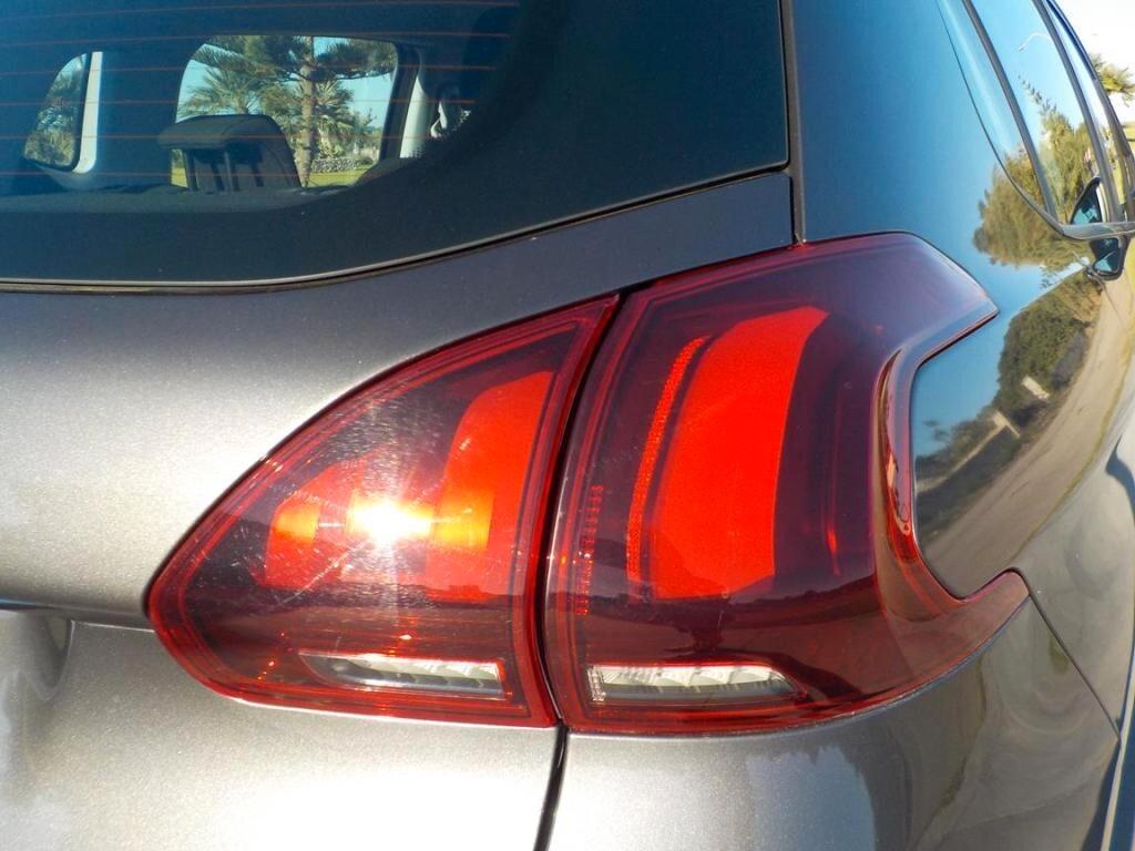 Peugeot 2008 BlueHDi 100 Allure