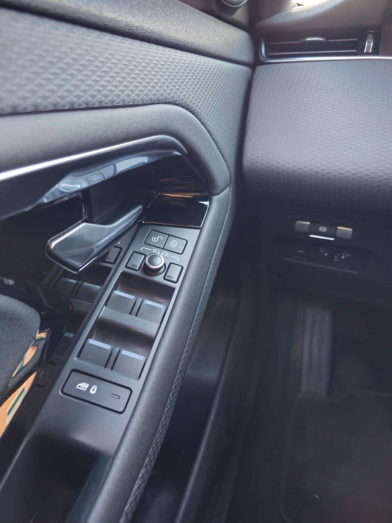 Land Rover Range Evoque 2.0D I4-L.Flw 150CV AWD Aut R-Dynamic HSE