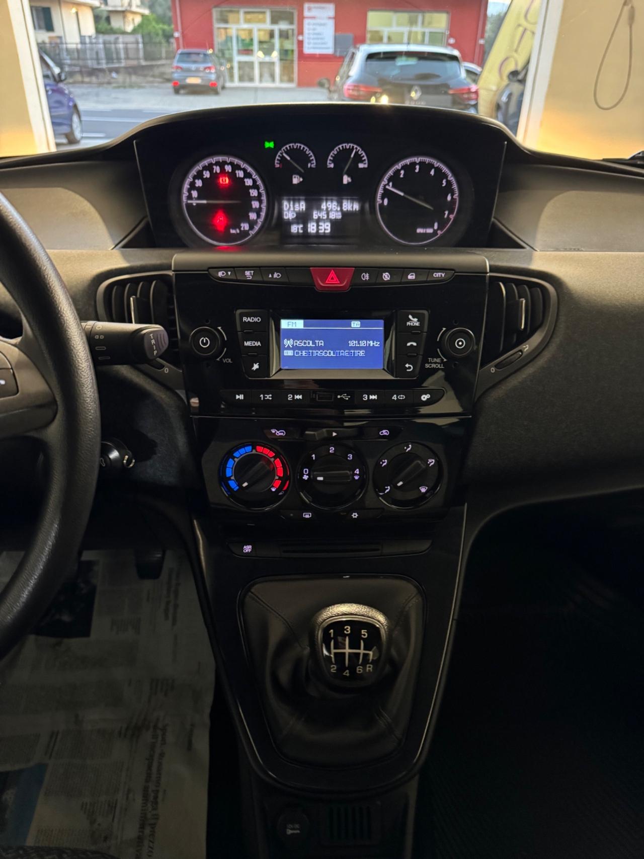 Lancia Ypsilon 1.0 FireFly 5 porte S&S Hybrid Gold