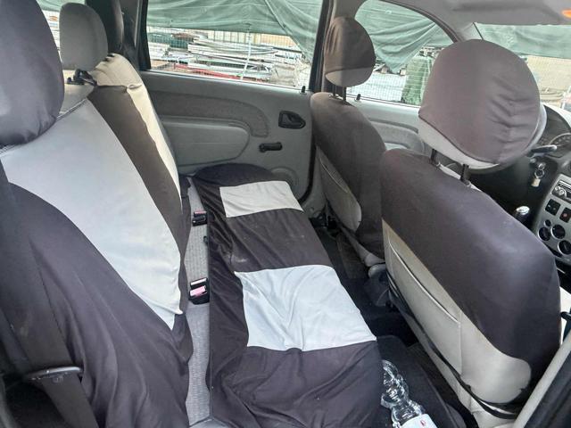 DACIA Logan MCV 1.6 16V 5p Lauréate senza lavoro da fare