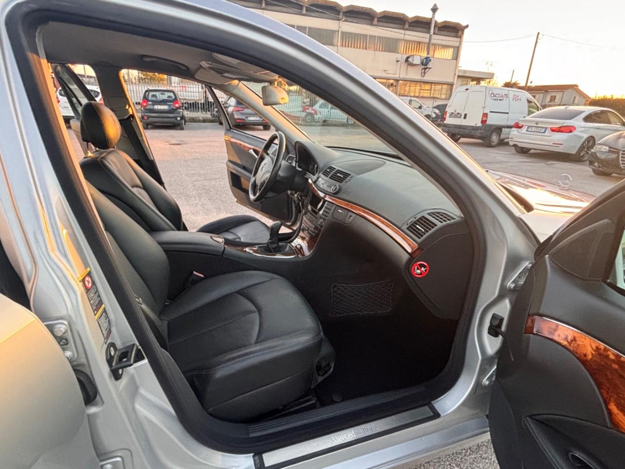 Mercedes-benz E 220 CDI cat Elegance