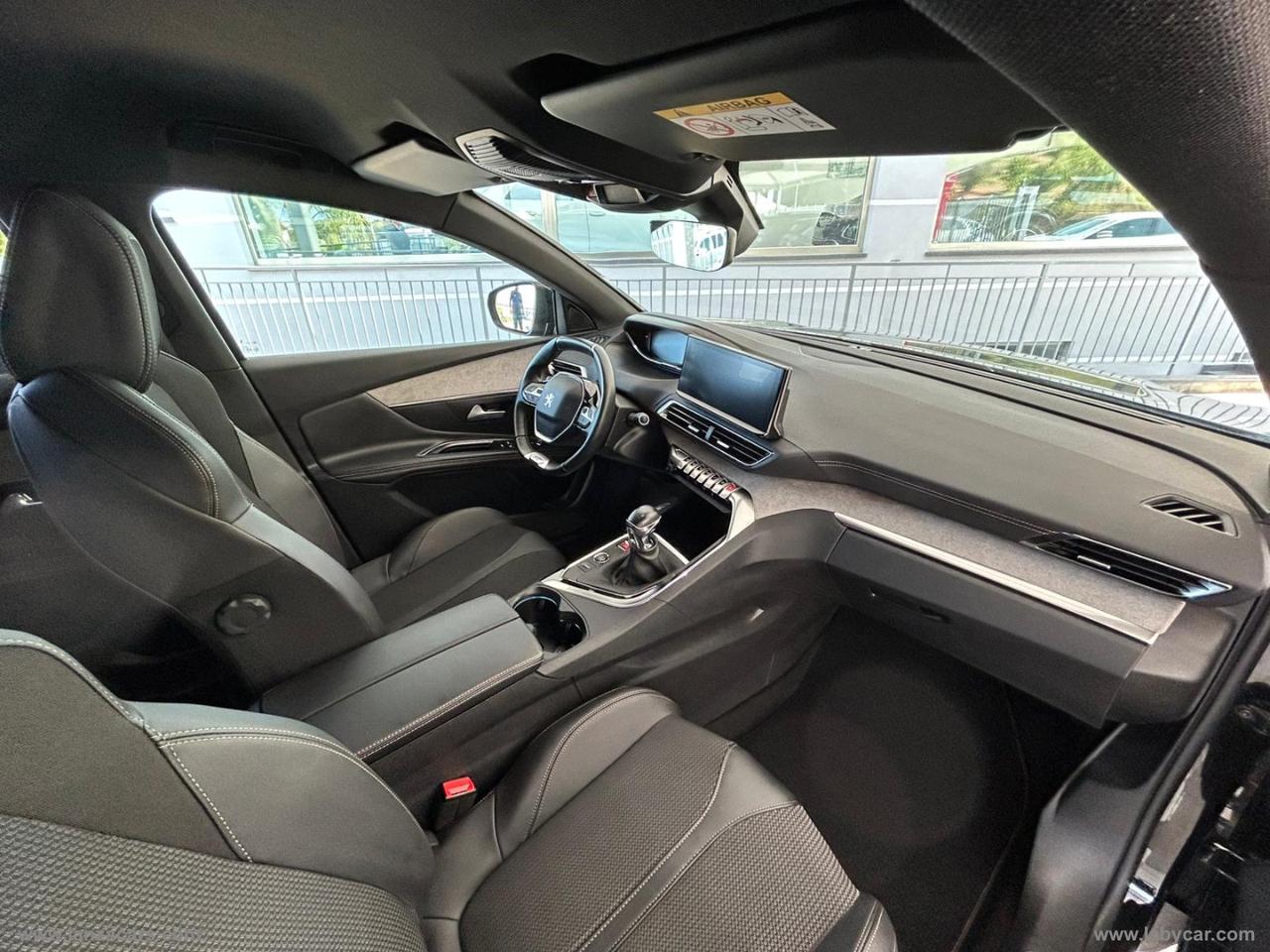 PEUGEOT 3008 PureTech Turbo 130 S&S GT