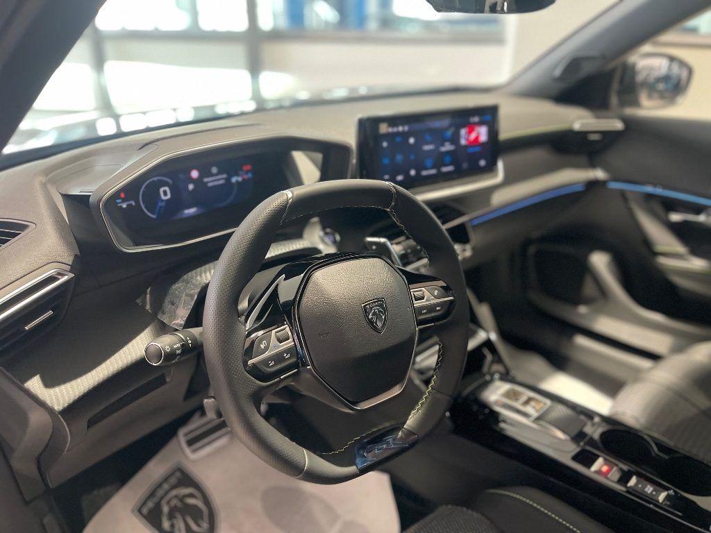 Peugeot 2008 GT Hybrid 145 MOTORE A CATENA 8 ANNI DI GARANZIA