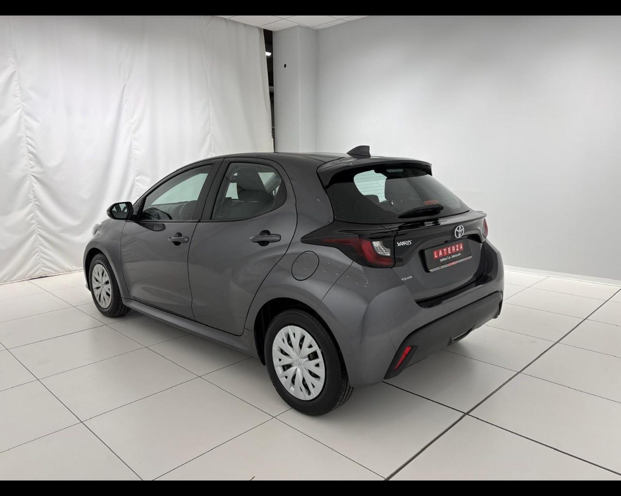 TOYOTA Yaris 1.0 Active