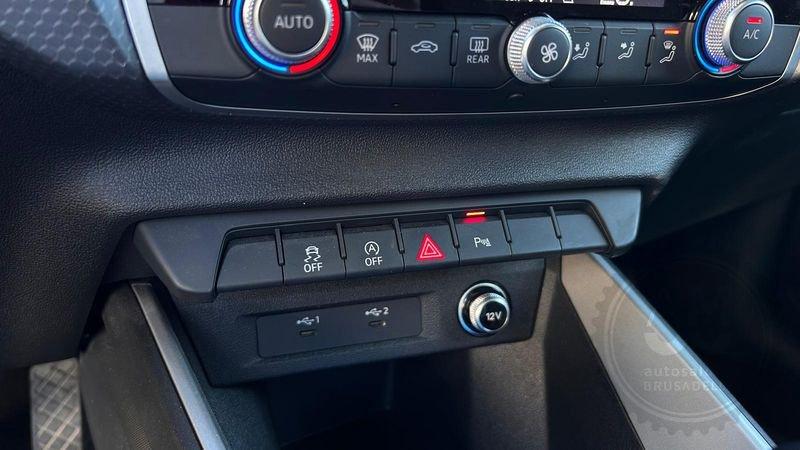 Audi A1 Sportback 30 TFSI S tronic Adrenalin S line edition Black Pack