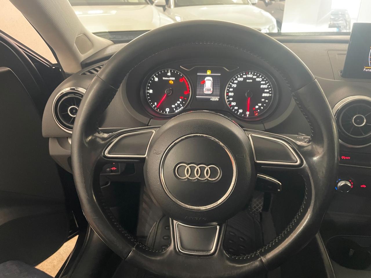 Audi A3 1.6 TDI ultra Attraction finanziabile