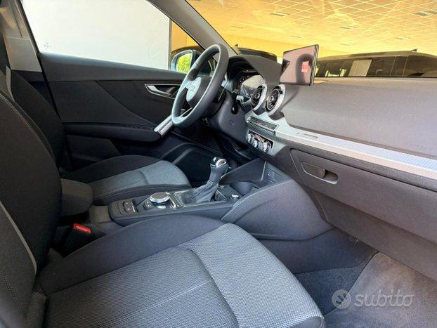 AUDI Q2 30 TDI S tronic Identity Black