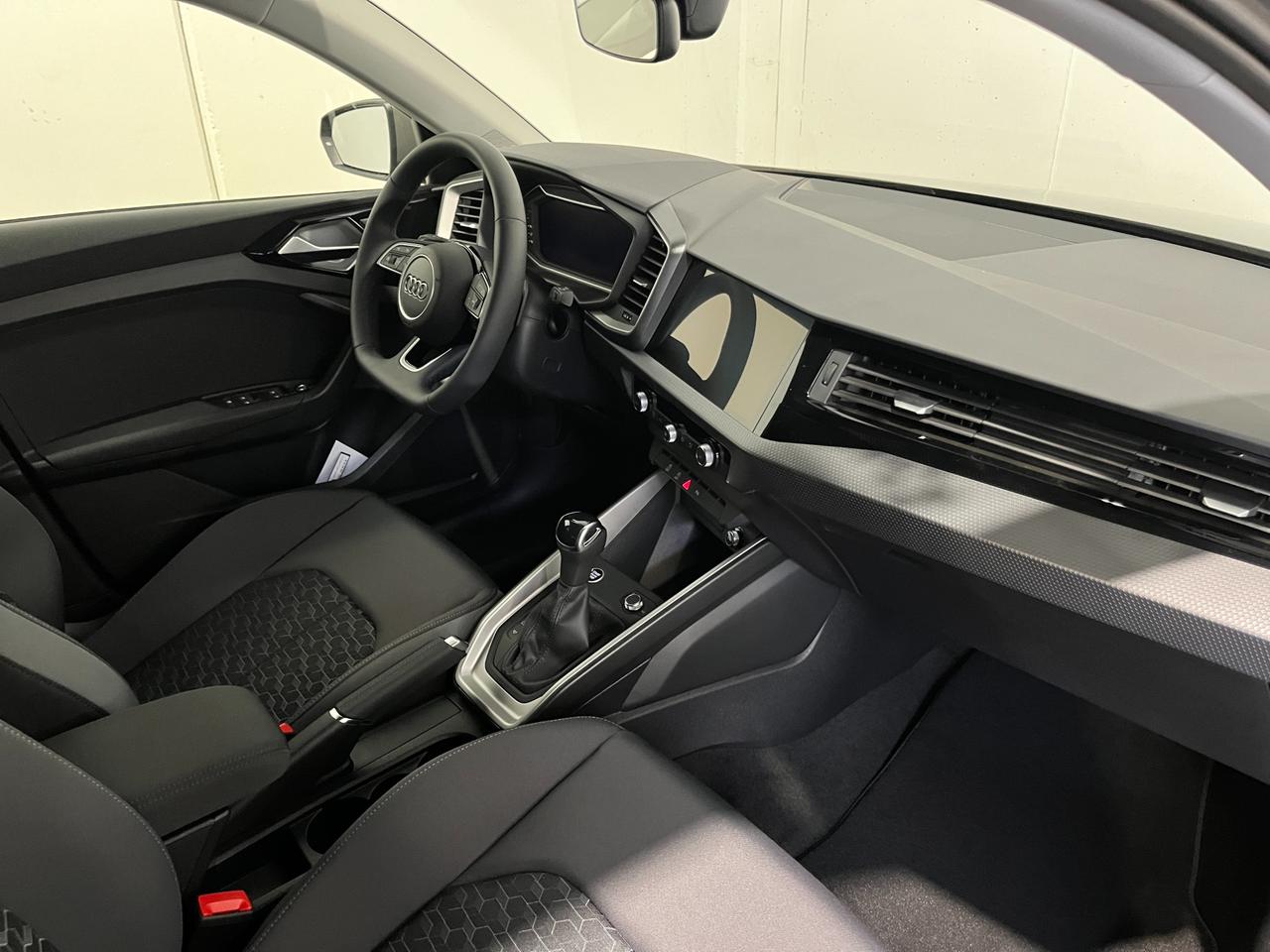 AUDI A1 SPORTBACK 30 TFSI S-TRONIC S-LINE EDITION