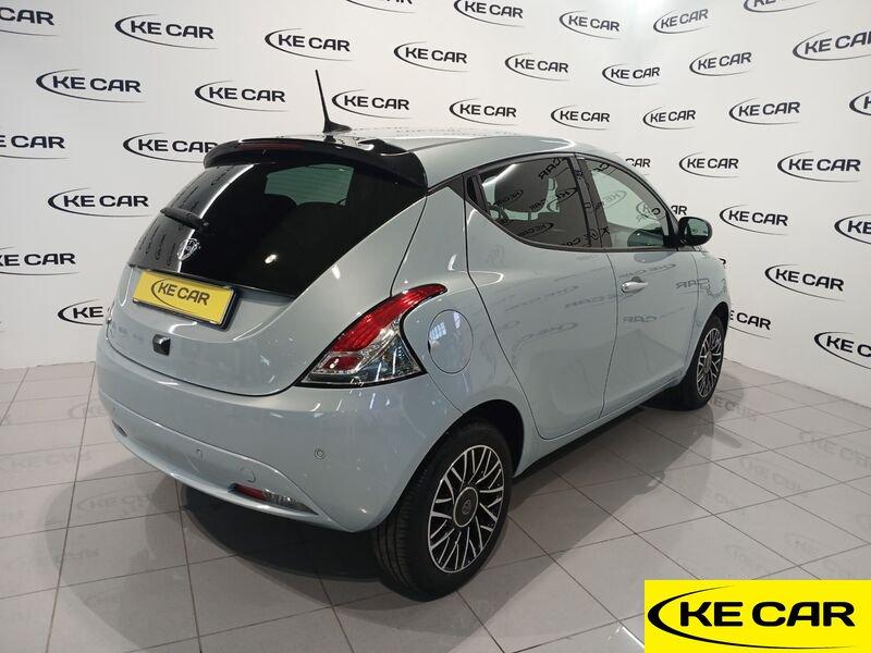Lancia Ypsilon 1.0 FireFly 70cv Hybrid Platino