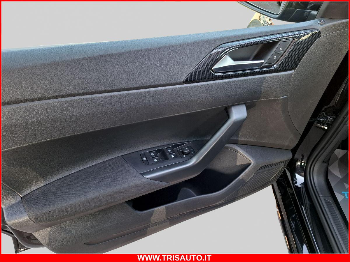 VOLKSWAGEN Polo 1.0 TSI DSG Life NEOPATENTATI (FARI LED+NAVI)
